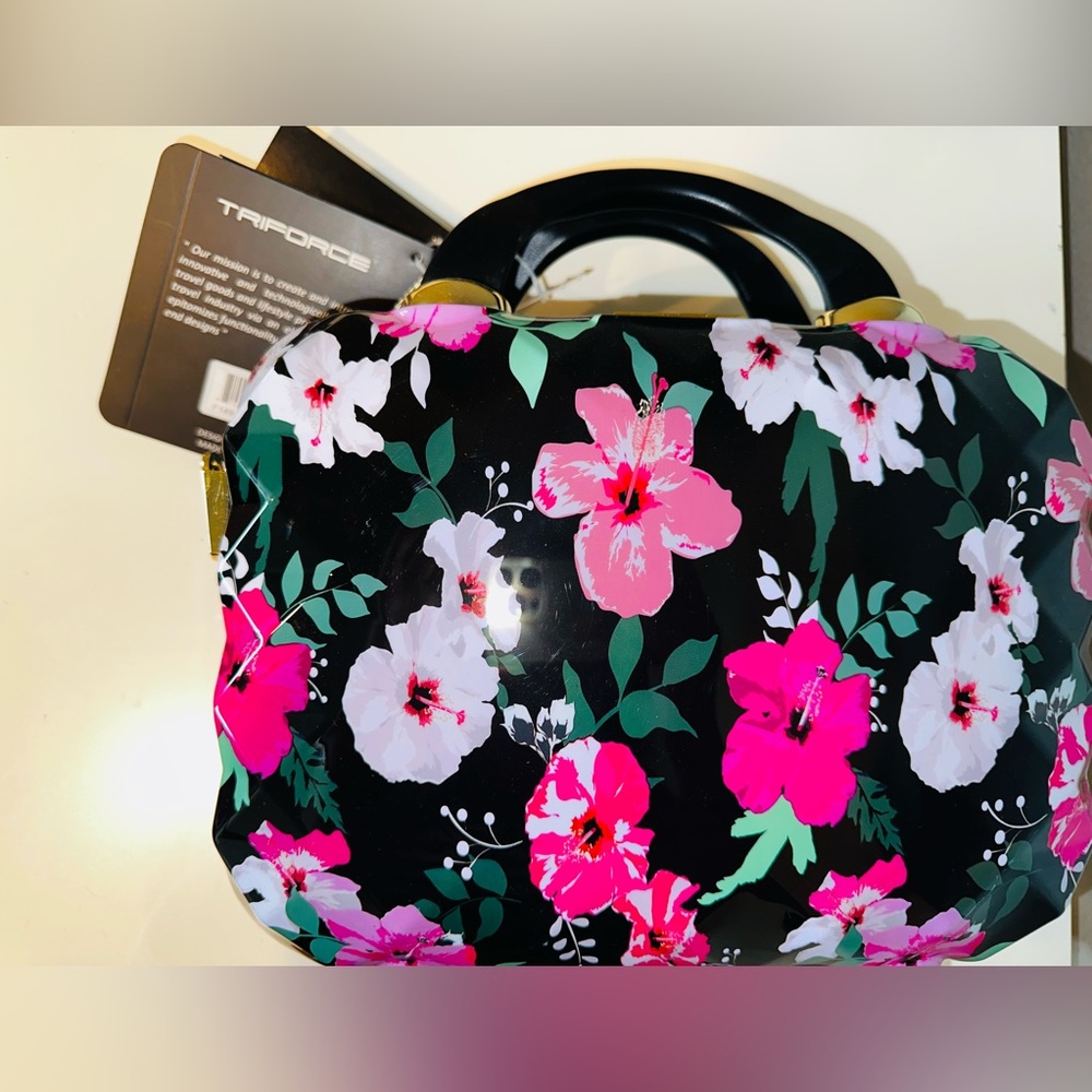 NWT Triforce Hardside Cosmetic Case - Floral